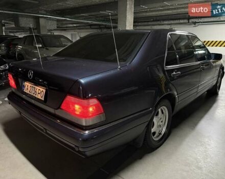 Синий Мерседес С Класс, объемом двигателя 6 л и пробегом 216 тыс. км за 15500 $, фото 3 на Automoto.ua