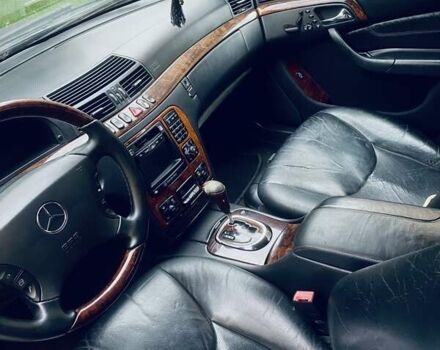 Синий Мерседес С Класс, объемом двигателя 3.8 л и пробегом 300 тыс. км за 3500 $, фото 10 на Automoto.ua