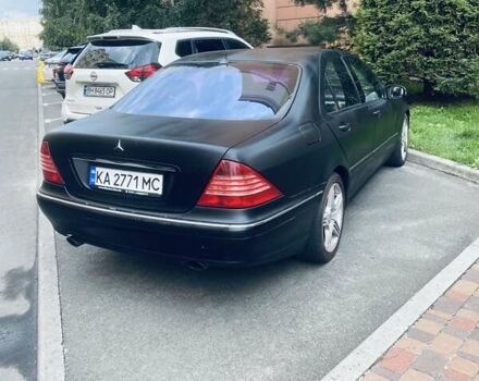 Синий Мерседес С Класс, объемом двигателя 3.8 л и пробегом 300 тыс. км за 3500 $, фото 5 на Automoto.ua