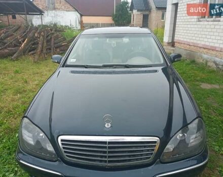 Синій Мерседес С Клас, об'ємом двигуна 3.2 л та пробігом 400 тис. км за 3500 $, фото 1 на Automoto.ua