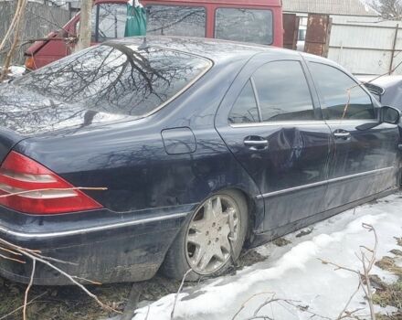 Синій Мерседес С Клас, об'ємом двигуна 3.22 л та пробігом 415 тис. км за 1850 $, фото 3 на Automoto.ua