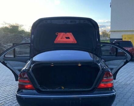 Синій Мерседес С Клас, об'ємом двигуна 4 л та пробігом 417 тис. км за 4500 $, фото 1 на Automoto.ua