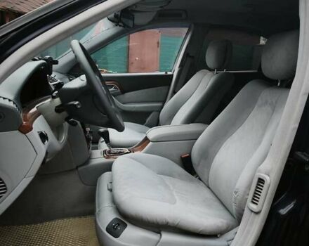 Синій Мерседес С Клас, об'ємом двигуна 3.2 л та пробігом 360 тис. км за 5800 $, фото 15 на Automoto.ua