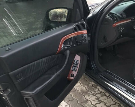 Синий Мерседес С Класс, объемом двигателя 3.7 л и пробегом 410 тыс. км за 4300 $, фото 13 на Automoto.ua