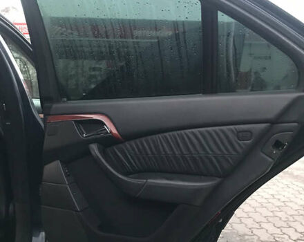 Синий Мерседес С Класс, объемом двигателя 3.7 л и пробегом 410 тыс. км за 4300 $, фото 10 на Automoto.ua