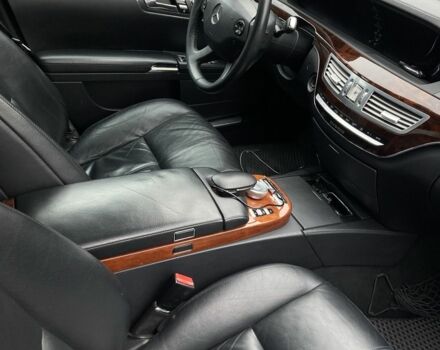 Синий Мерседес С Класс, объемом двигателя 3.5 л и пробегом 244 тыс. км за 8500 $, фото 2 на Automoto.ua