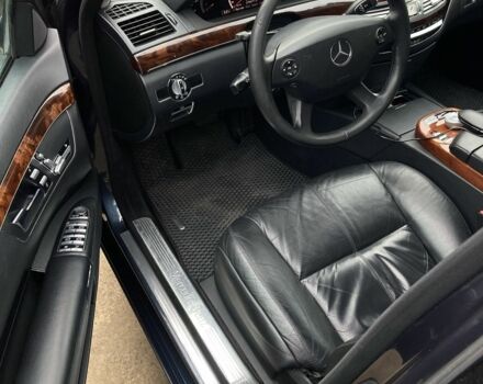 Синий Мерседес С Класс, объемом двигателя 3.5 л и пробегом 244 тыс. км за 8500 $, фото 11 на Automoto.ua