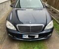 Синий Мерседес С Класс, объемом двигателя 3.5 л и пробегом 244 тыс. км за 8000 $, фото 1 на Automoto.ua