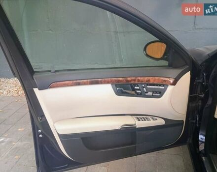 Синий Мерседес С Класс, объемом двигателя 5.5 л и пробегом 350 тыс. км за 11300 $, фото 7 на Automoto.ua