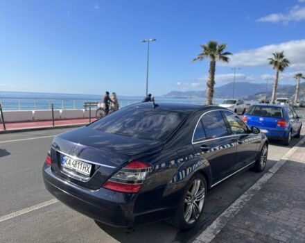 Синій Мерседес С Клас, об'ємом двигуна 5.5 л та пробігом 260 тис. км за 10000 $, фото 8 на Automoto.ua