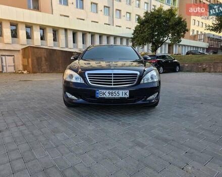 Синий Мерседес С Класс, объемом двигателя 5.46 л и пробегом 288 тыс. км за 8599 $, фото 1 на Automoto.ua