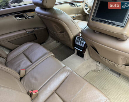 Синий Мерседес С Класс, объемом двигателя 5.46 л и пробегом 190 тыс. км за 9850 $, фото 29 на Automoto.ua