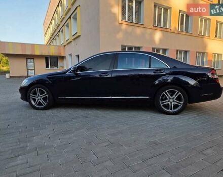 Синий Мерседес С Класс, объемом двигателя 5.46 л и пробегом 288 тыс. км за 8599 $, фото 16 на Automoto.ua