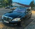 Синій Мерседес С Клас, об'ємом двигуна 5.5 л та пробігом 260 тис. км за 10000 $, фото 1 на Automoto.ua