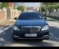 Синий Мерседес С Класс, объемом двигателя 5.5 л и пробегом 320 тыс. км за 15000 $, фото 1 на Automoto.ua