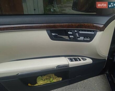 Синій Мерседес С Клас, об'ємом двигуна 4 л та пробігом 220 тис. км за 18400 $, фото 5 на Automoto.ua