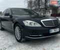 Синій Мерседес С Клас, об'ємом двигуна 3 л та пробігом 298 тис. км за 14000 $, фото 1 на Automoto.ua