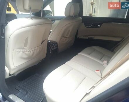 Синій Мерседес С Клас, об'ємом двигуна 4 л та пробігом 220 тис. км за 18400 $, фото 6 на Automoto.ua