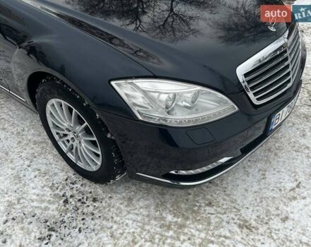 Синий Мерседес С Класс, объемом двигателя 2.99 л и пробегом 290 тыс. км за 17000 $, фото 7 на Automoto.ua