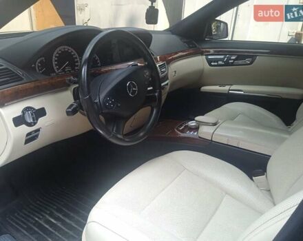 Синій Мерседес С Клас, об'ємом двигуна 4 л та пробігом 220 тис. км за 18400 $, фото 4 на Automoto.ua