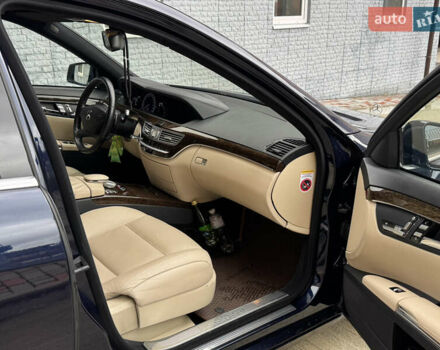 Синий Мерседес С Класс, объемом двигателя 2.14 л и пробегом 151 тыс. км за 22000 $, фото 26 на Automoto.ua