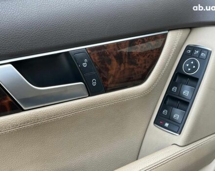 Синій Мерседес С Клас, об'ємом двигуна 2.2 л та пробігом 173 тис. км за 12390 $, фото 15 на Automoto.ua