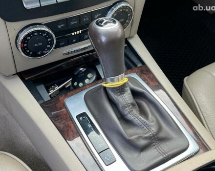 Синій Мерседес С Клас, об'ємом двигуна 2.2 л та пробігом 173 тис. км за 12390 $, фото 26 на Automoto.ua