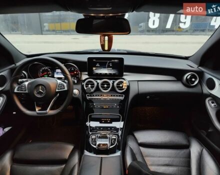 Синій Мерседес С Клас, об'ємом двигуна 2.14 л та пробігом 277 тис. км за 16200 $, фото 5 на Automoto.ua