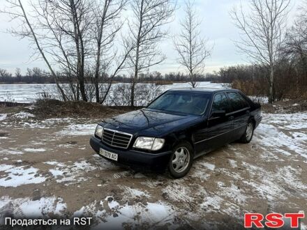 Синій Мерседес С Клас, об'ємом двигуна 2.8 л та пробігом 0 тис. км за 2900 $, фото 1 на Automoto.ua