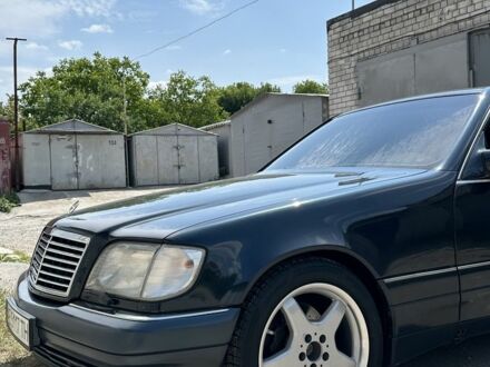 Синий Мерседес С Класс, объемом двигателя 4.2 л и пробегом 365 тыс. км за 7500 $, фото 1 на Automoto.ua