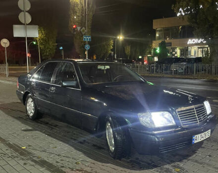 Синий Мерседес С Класс, объемом двигателя 3.2 л и пробегом 300 тыс. км за 8500 $, фото 1 на Automoto.ua