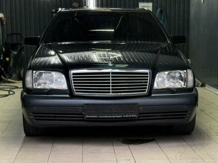 Синий Мерседес С Класс, объемом двигателя 0 л и пробегом 335 тыс. км за 19000 $, фото 1 на Automoto.ua