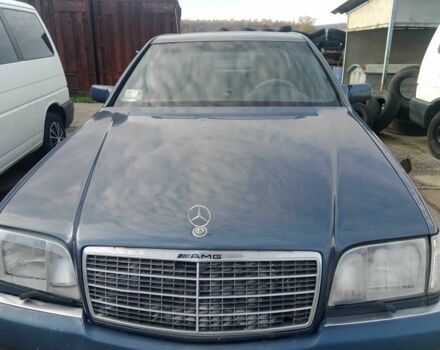 Синий Мерседес С Класс, объемом двигателя 3.5 л и пробегом 400 тыс. км за 4000 $, фото 1 на Automoto.ua