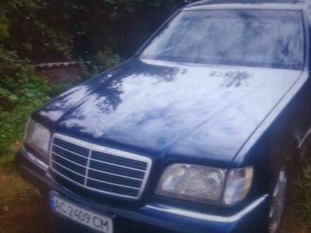 Синій Мерседес С Клас, об'ємом двигуна 4 л та пробігом 300 тис. км за 6300 $, фото 1 на Automoto.ua