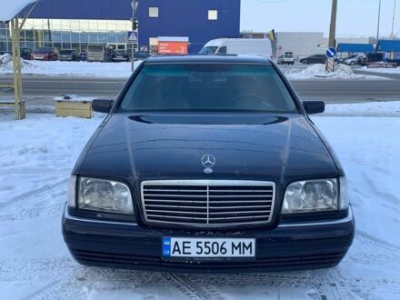 Синій Мерседес С Клас, об'ємом двигуна 3 л та пробігом 320 тис. км за 5500 $, фото 1 на Automoto.ua