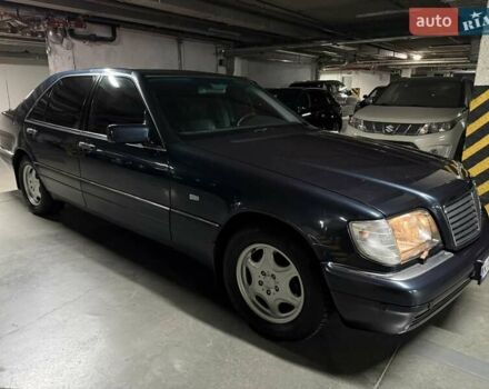 Синий Мерседес С Класс, объемом двигателя 6 л и пробегом 216 тыс. км за 15500 $, фото 1 на Automoto.ua