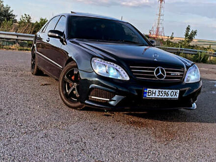 Синий Мерседес С Класс, объемом двигателя 4.3 л и пробегом 280 тыс. км за 6600 $, фото 1 на Automoto.ua