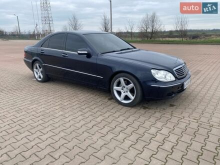 Синий Мерседес С Класс, объемом двигателя 3.2 л и пробегом 570 тыс. км за 5500 $, фото 1 на Automoto.ua