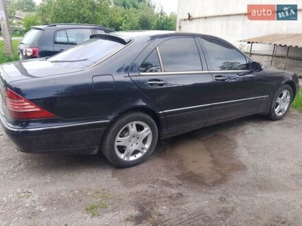 Синий Мерседес С Класс, объемом двигателя 3.22 л и пробегом 449 тыс. км за 6000 $, фото 1 на Automoto.ua
