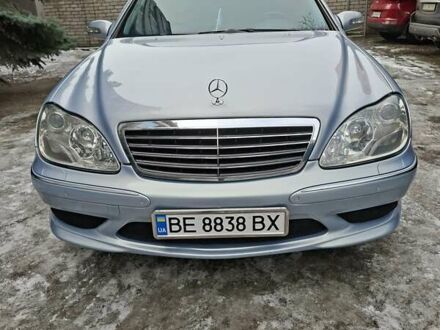 Синий Мерседес С Класс, объемом двигателя 5 л и пробегом 358 тыс. км за 7200 $, фото 1 на Automoto.ua