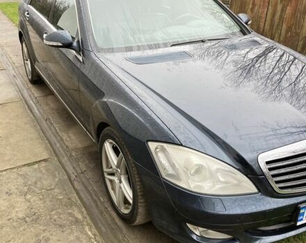 Синий Мерседес С Класс, объемом двигателя 3.5 л и пробегом 244 тыс. км за 8000 $, фото 1 на Automoto.ua