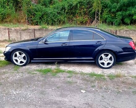 Синий Мерседес С Класс, объемом двигателя 3.5 л и пробегом 500 тыс. км за 8200 $, фото 1 на Automoto.ua