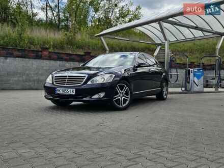 Мерседес С Класс 2007 в Ровно на Automoto.ua Синий Мерседес С Класс, объемом двигателя 5.5 л и пробегом 288 тыс. км за 9999 $, фото 1 на Automoto.ua