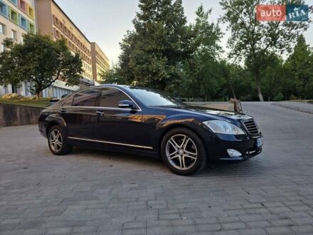 Мерседес С Класс 2007 в Ровно на Automoto.ua Синий Мерседес С Класс, объемом двигателя 5.46 л и пробегом 288 тыс. км за 8999 $, фото 1 на Automoto.ua