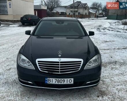 Синий Мерседес С Класс, объемом двигателя 2.99 л и пробегом 290 тыс. км за 17000 $, фото 1 на Automoto.ua
