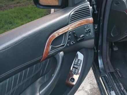 Зеленый Мерседес С Класс, объемом двигателя 5 л и пробегом 400 тыс. км за 2400 $, фото 1 на Automoto.ua