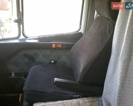 Белый Мерседес SK-Series, объемом двигателя 9.57 л и пробегом 131 тыс. км за 7500 $, фото 6 на Automoto.ua