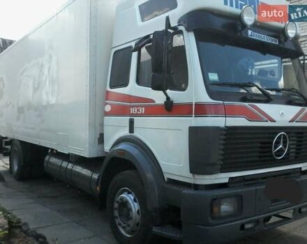 Белый Мерседес SK-Series, объемом двигателя 9.57 л и пробегом 131 тыс. км за 7500 $, фото 1 на Automoto.ua