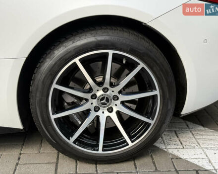 Мерседес СЛ-Клас 2023 у Києві на Automoto.ua Білий Мерседес СЛ-Клас, об'ємом двигуна 2 л та пробігом 15 тис. км за 113000 $, фото 11 на Automoto.ua