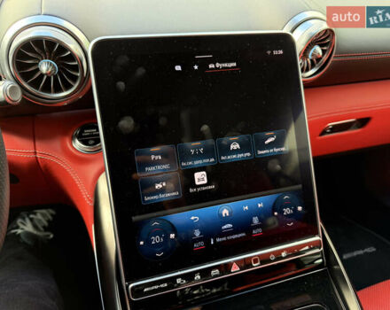 Мерседес СЛ-Клас 2023 у Києві на Automoto.ua Білий Мерседес СЛ-Клас, об'ємом двигуна 2 л та пробігом 15 тис. км за 113000 $, фото 21 на Automoto.ua